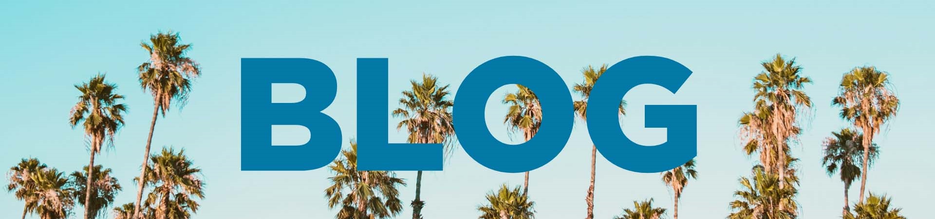 Uitzicht op de Blauwe Moskee in Istanbul bij zonsondergang, omringd door de Bosporus en historische gebouwen