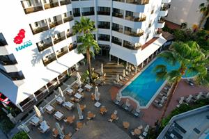 Hawaii hotel by Yunus