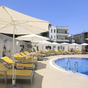 Aurasia Deluxe Hotel